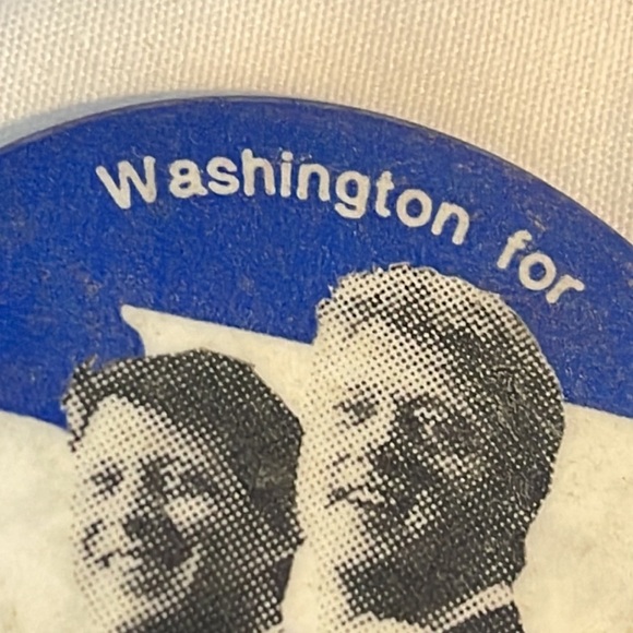 Vintage Pin Back Button Political Labor Supports Clinton Gore In '92 - Picture 2 of 4